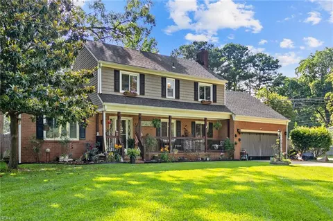 200 Hall Dr, Chesapeake, VA 23322