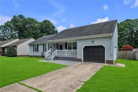 2416 Broadnax Cir, Chesapeake, VA 23323