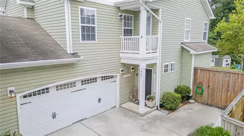 927 12th St, Virginia Beach, VA 23451