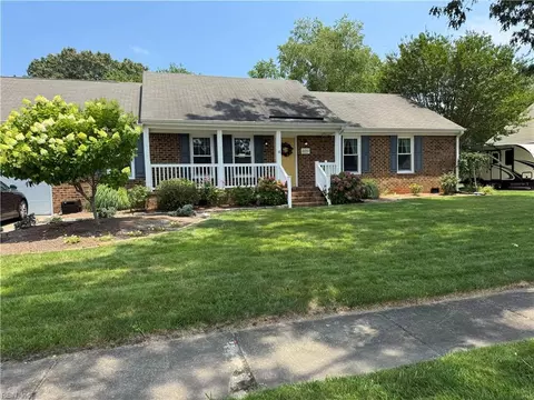 609 Rutherford Dr, Chesapeake, VA 23322