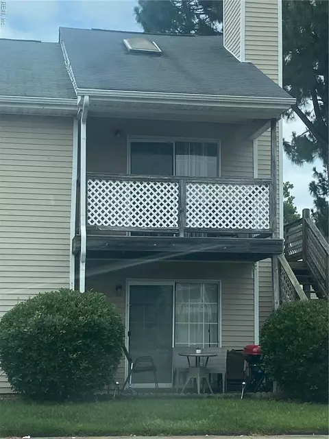 26 Lyford Ky #B, Hampton, VA 23666
