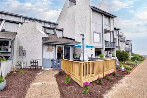 236 N First St, Hampton, VA 23664