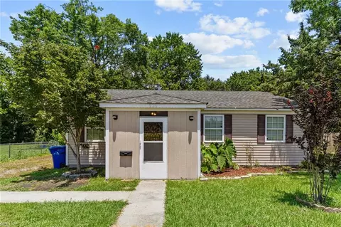 225 Beacon Rd, Portsmouth, VA 23702