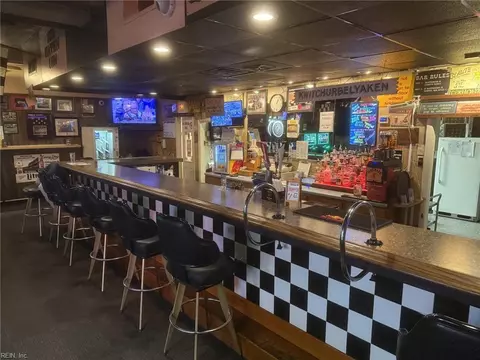 160 S Military Hwy, Norfolk, VA 23502
