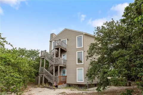 9601 9th View St #303, Norfolk, VA 23503