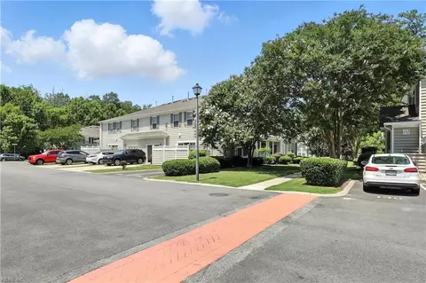132 Ellis Dr, Yorktown, VA 23692