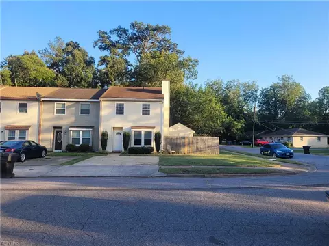 400 Hill Meadow Dr, Virginia Beach, VA 23454