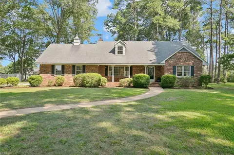 41 W Sandy Point Rd, Poquoson, VA 23662