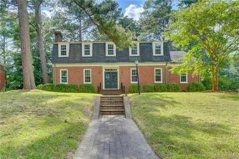 515 Dumville Ave, Suffolk, VA 23434