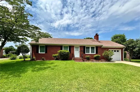 1813 Lake View Dr, Hampton, VA 23666