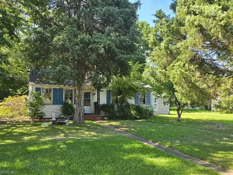 807 Briarfield Rd, Newport News, VA 23605