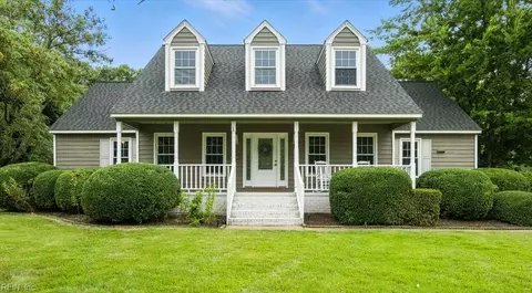 1708 Stadium Ct, Virginia Beach, VA 23454