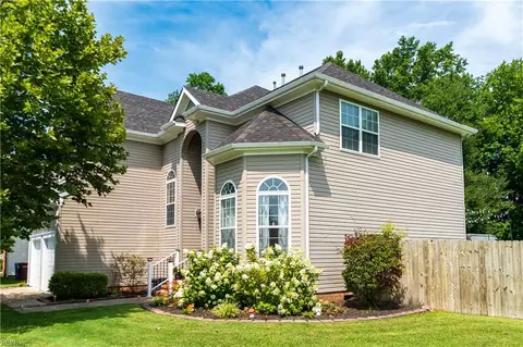 908 Artisan Ave, Chesapeake, VA 23323