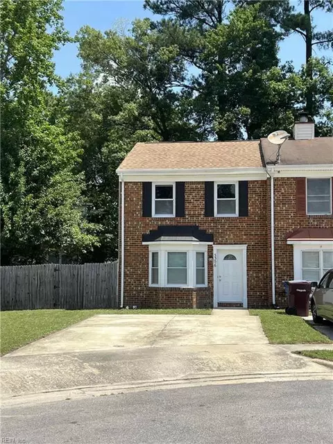 3306 Golden Oaks Ln, Chesapeake, VA 23321