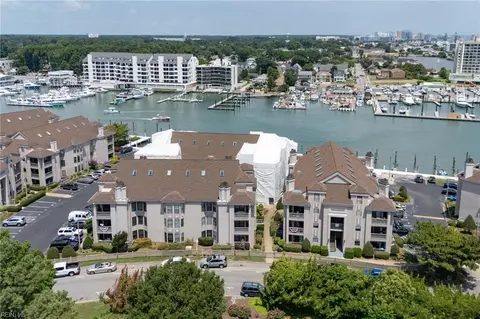 407 Harbour Pt #303, Virginia Beach, VA 23451