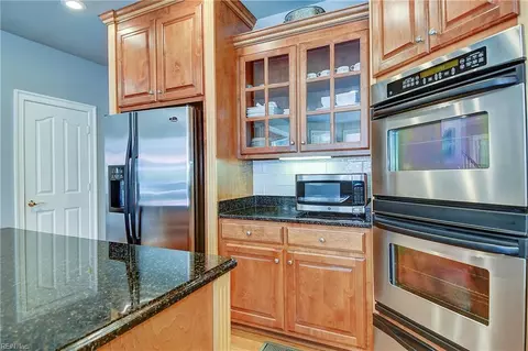 Kitchen - 5101 W View Ct, Suffolk, VA 23435 photo 7 of 7