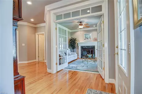 Entry Way - 5101 W View Ct, Suffolk, VA 23435 photo 1 of 3