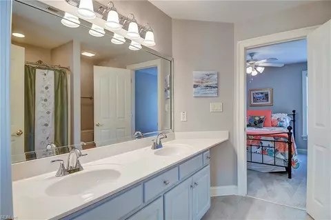 Bath - 5101 W View Ct, Suffolk, VA 23435 photo 5 of 6