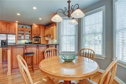 Dining - 5101 W View Ct, Suffolk, VA 23435 photo 4 of 4