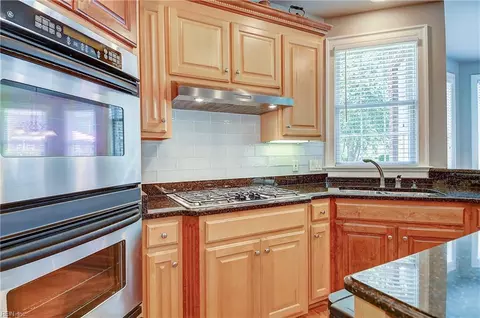 Kitchen - 5101 W View Ct, Suffolk, VA 23435 photo 5 of 7