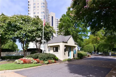 7505 River Rd #4A, Newport News, VA 23607