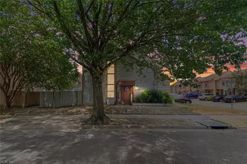 1415 Northface Ct, Virginia Beach, VA 23462