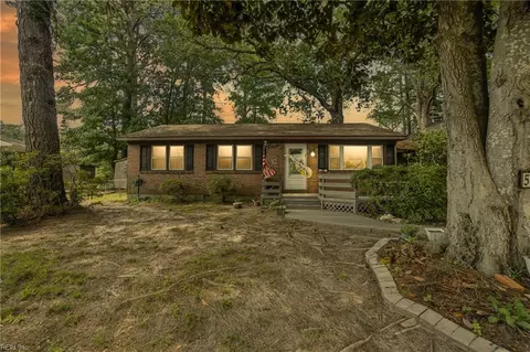 561 Canterbury Rd, Virginia Beach, VA 23452