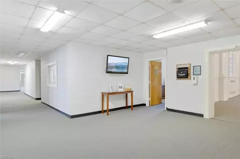 Entry Way - 1228 Todds Ln, Hampton, VA 23666 photo 2 of 7