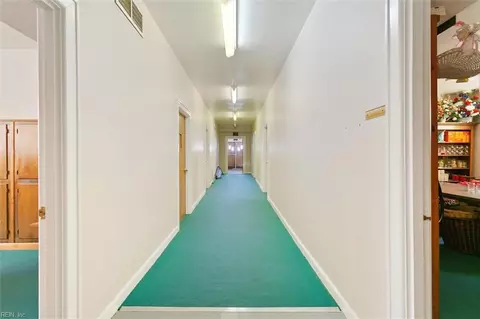 Entry Way - 1228 Todds Ln, Hampton, VA 23666 photo 5 of 7
