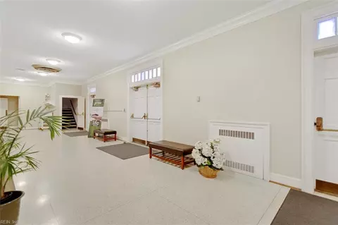 Entry Way - 1228 Todds Ln, Hampton, VA 23666 photo 1 of 7