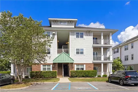 4308 Hillingdon Bnd #203, Chesapeake, VA 23321