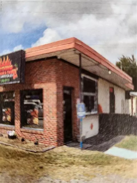 908 W Pembroke Ave, Hampton, VA 23669