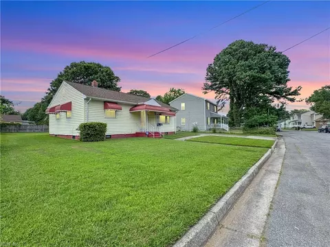502 Eisenhower Cir, Portsmouth, VA 23701