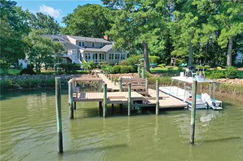 103 Darden Dr, Poquoson, VA 23662