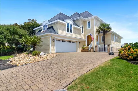 38 Bay Front Pl, Hampton, VA 23664