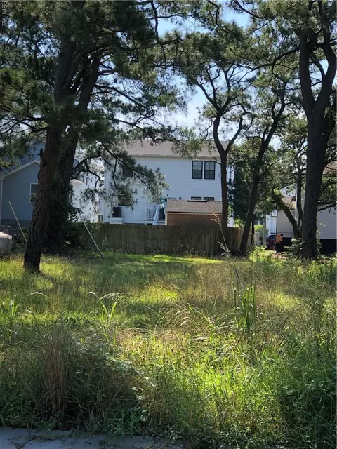 2405 Pretty Lake Ave, Norfolk, VA 23518