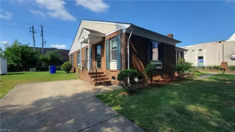 719 Dunn Pl, Norfolk, VA 23504