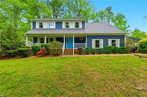 106 Le Roy Dr, Yorktown, VA 23692