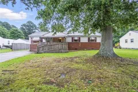 318 Felton Rd, Portsmouth, VA 23701