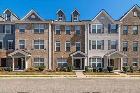 116 Daybeacon St, Yorktown, VA 23692