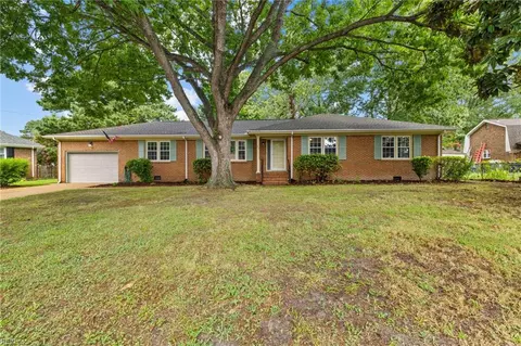 617 Rolleston Ct, Virginia Beach, VA 23464