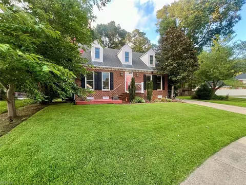 3505 Gloria Ct, Chesapeake, VA 23321