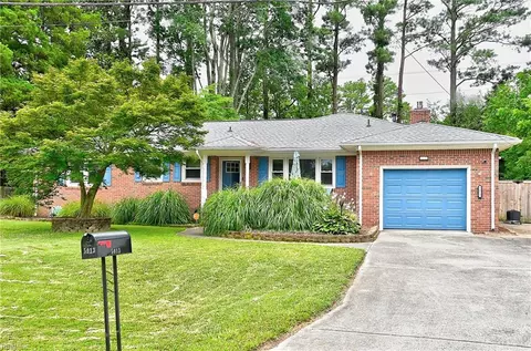 5013 Regina Ln, Virginia Beach, VA 23455