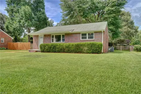 307 Sequoia Rd, Portsmouth, VA 23701