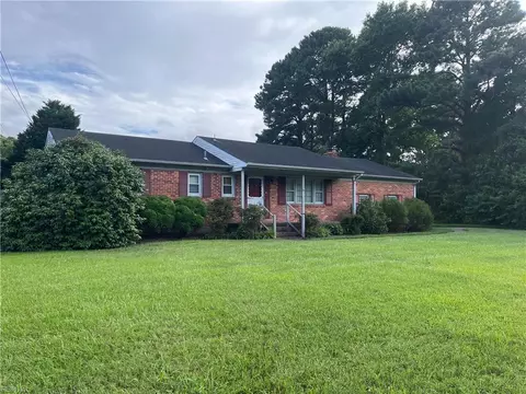 2305 Inlynnview Rd, Virginia Beach, VA 23454