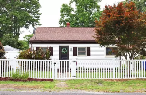 111 Decatur St, Portsmouth, VA 23702