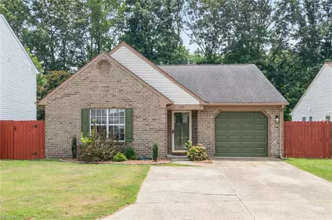 105 Kincaid Ln, Hampton, VA 23666