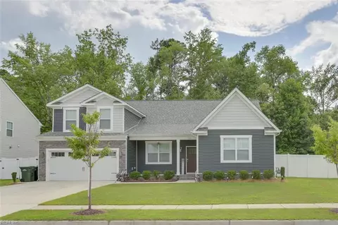 102 Bellflower Ln, Suffolk, VA 23435