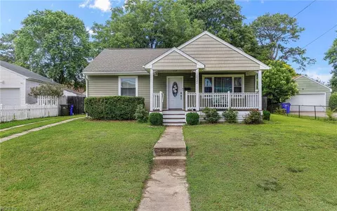 2332 Elaine Ave, Norfolk, VA 23518