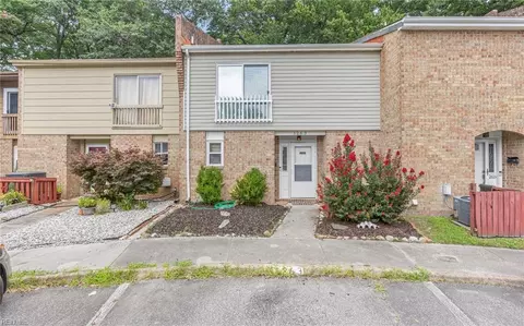 1263 Glyndon Dr, Virginia Beach, VA 23464